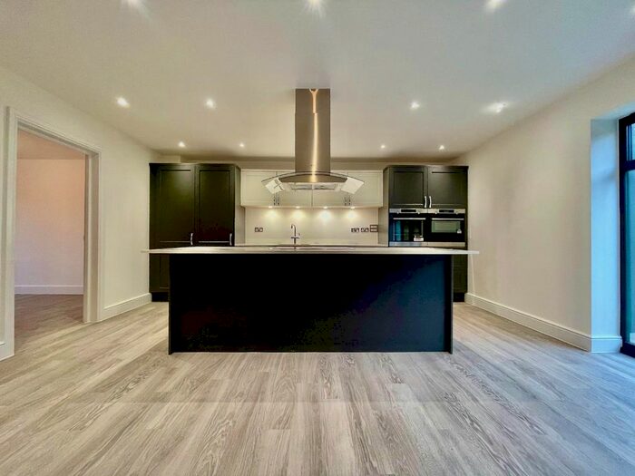 4 Bedroom Semi-Detached House For Sale In The Slade, Lamberhurst, Tunbridge Wells, TN3