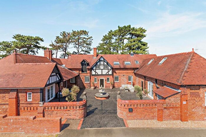 6 Bedroom Detached House For Sale In Kelsterton, Flint, CH6