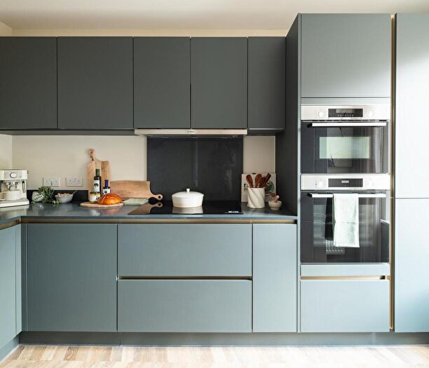 3 Bedroom House For Sale In Trinity Park, Woolwich, SE18