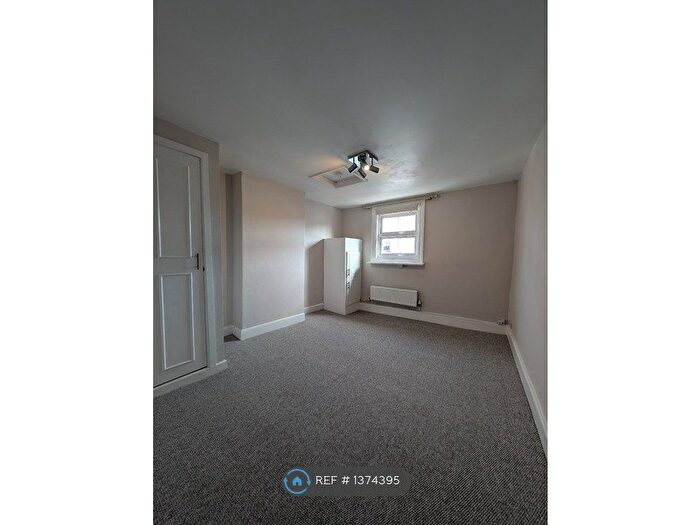 1 Bedroom Flat To Rent In Grosvenor Street, Cheltenham, GL52