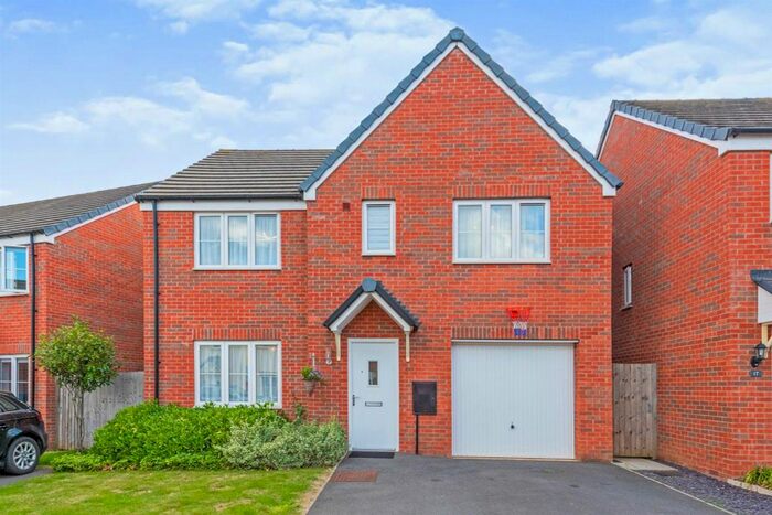 4 Bedroom Detached House For Sale In Lee Road, Harlestone Manor, Northampton, NN5