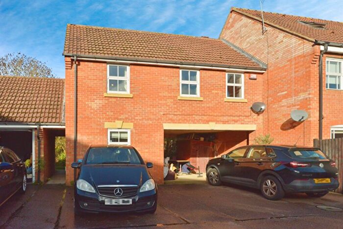 2 Bedroom House For Sale In Pascal Drive, Medbourne, Milton Keynes, MK5