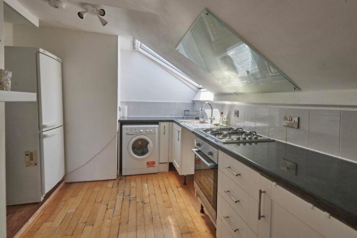 1 Bedroom Flat To Rent In New North Road, Exeter, EX4