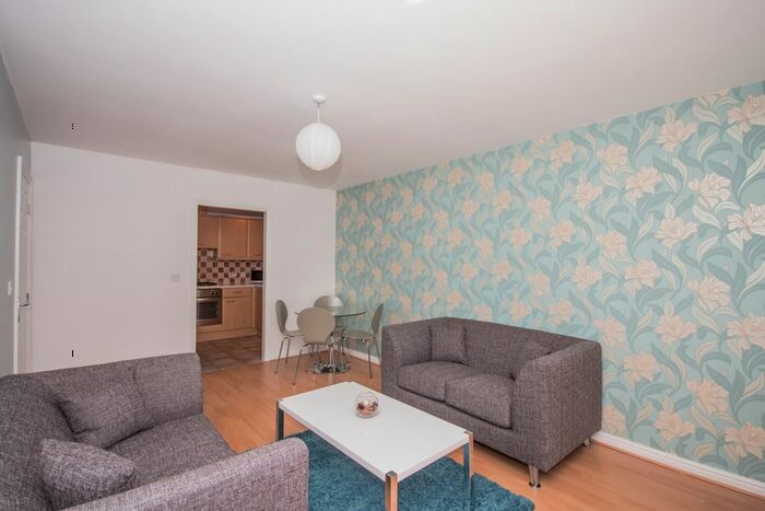 2 Bedroom Flat To Rent In Longfellow Road, Coventry, West Midlands, CV2