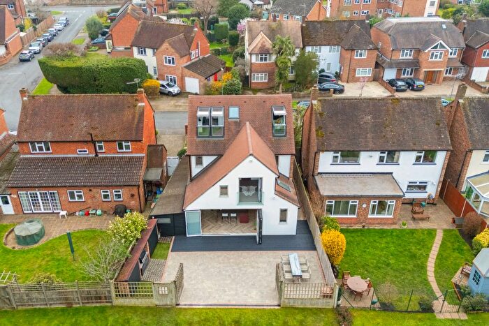 5 Bedroom Detached House For Sale In St. Nicholas Drive, Shepperton, Surrey, TW17