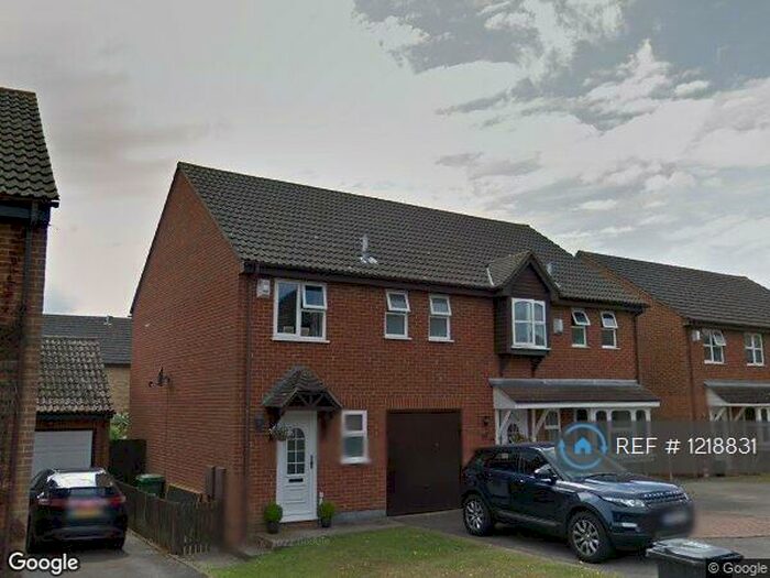 3 Bedroom Semi-Detached House To Rent In Horseshoe Close, Maidstone, ME14