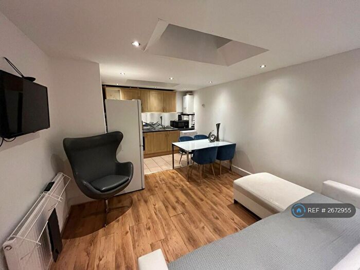 1 Bedroom Flat To Rent In Rotherhithe New Road, London, SE16