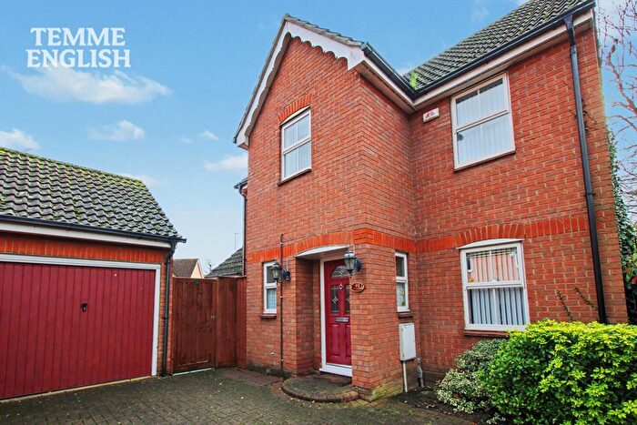 3 Bedroom Detached House For Sale In Nevendon Road, Basildon, SS13