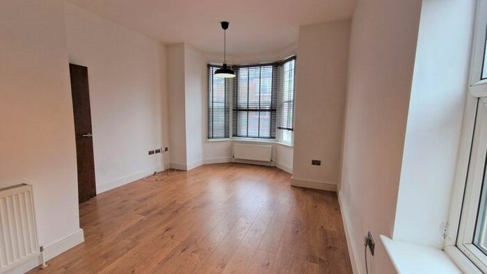 3 Bedroom Flat To Rent In Forest Drive East, London, E11