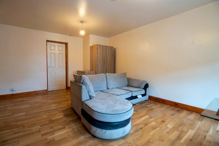 1 Bedroom Flat To Rent In Edinburgh Grove, Armley LS12