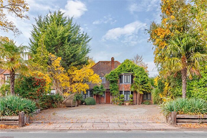 6 Bedroom Detached House For Sale In Watford Road, Radlett, Hertfordshire, WD7