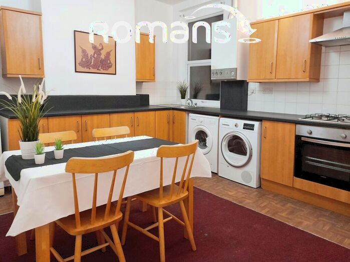 4 Bedroom Apartment To Rent In Gloucester Road, Horfield, BS7