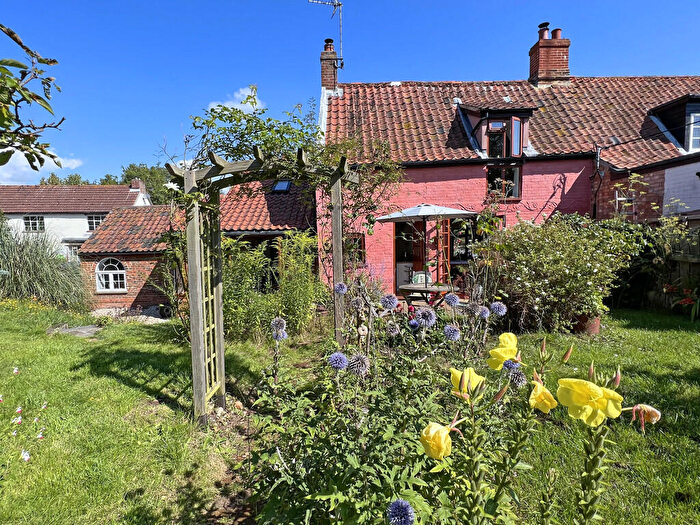 3 Bedroom Cottage For Sale In The Street, Shottisham, Woodbridge, IP12