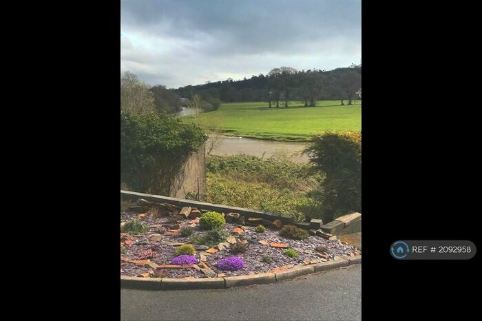 1 Bedroom Flat To Rent In Pentrecastell, Newcastle Emlyn, SA38