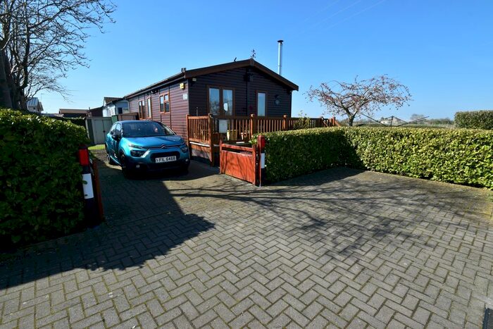 2 Bedroom Mobile/park Home For Sale In Wainfleet Bank, Wainfleet All Saints, PE24