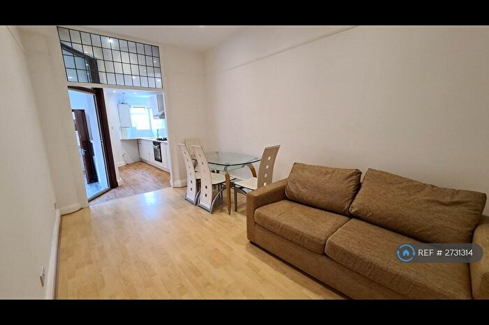 2 Bedroom Flat To Rent In London, London, N13