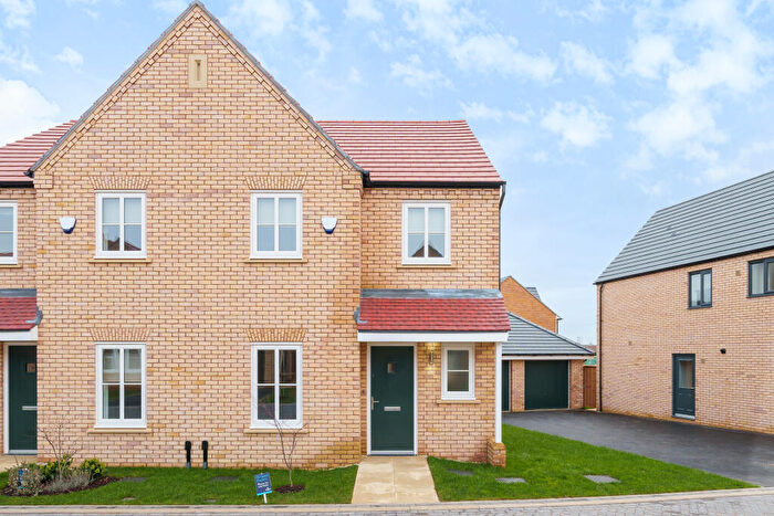 3 Bedroom End Of Terrace House To Rent In Harrington Close, Upton, Northampton, NN5