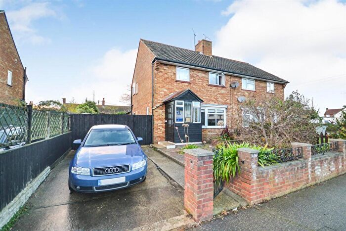 3 Bedroom Semi-Detached House To Rent In Dunkirk Road, Burnham-On-Crouch, CM0
