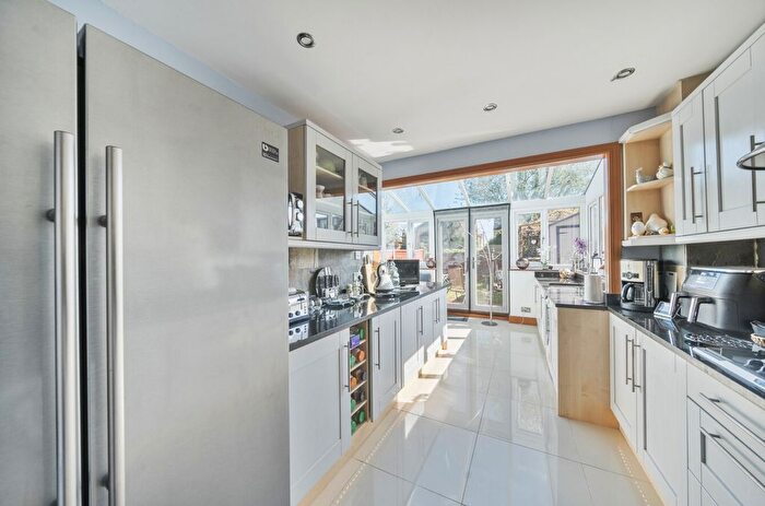3 Bedroom Semi-Detached House For Sale In Cecil Court, High Barnet, EN5