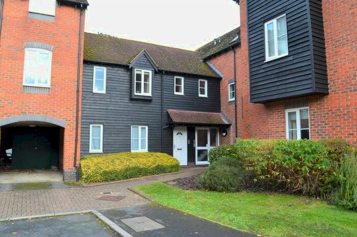 1 Bedroom Flat To Rent In Mill Lane, Newbury, RG14