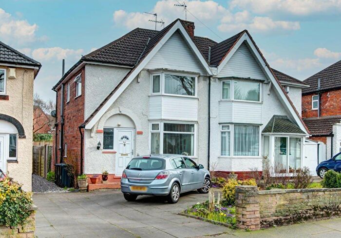 3 Bedroom Semi-Detached House To Rent In Cliff Rock Road, Rednal, Birmingham, West Midlands, B45