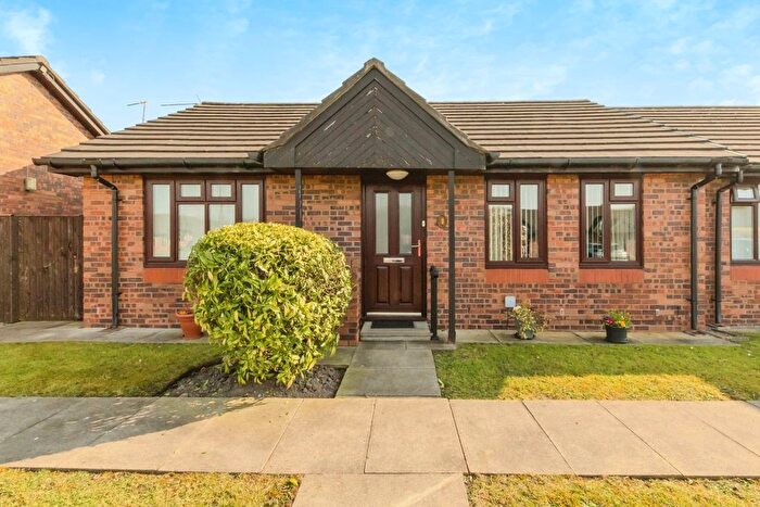 2 Bedroom Bungalow For Sale In Laxton Way, Middlewich, Cheshire, CW10