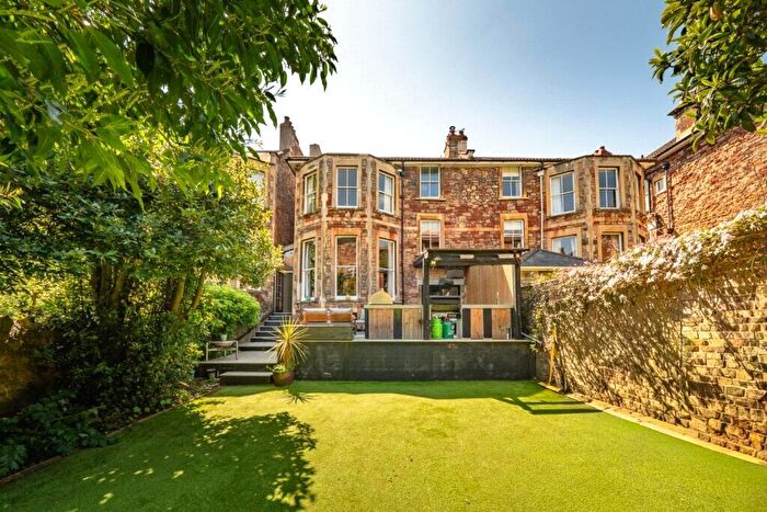 4 Bedroom Semi Detached House To Rent In Duchess Road, Bristol, BS8
