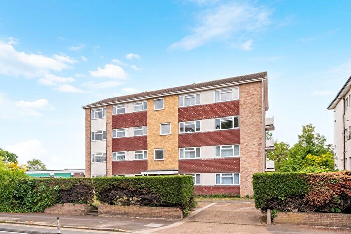 2 Bedroom Flat To Rent In Ewell Road, Surbiton, KT6