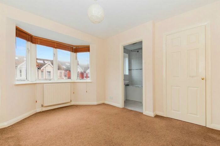 1 Bedroom Flat To Rent In Revelstoke Road, Southfields, SW18