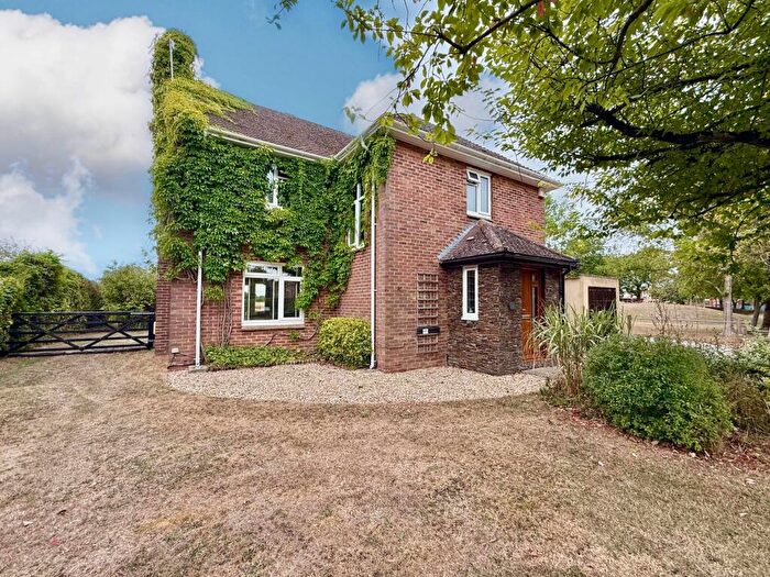 4 Bedroom Detached House For Sale In Beranburh Field, Wroughton, Swindon, SN4