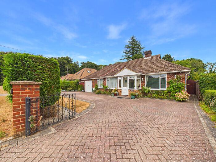 4 Bedroom Bungalow For Sale In Seymour Plain, Marlow, Buckinghamshire, SL7