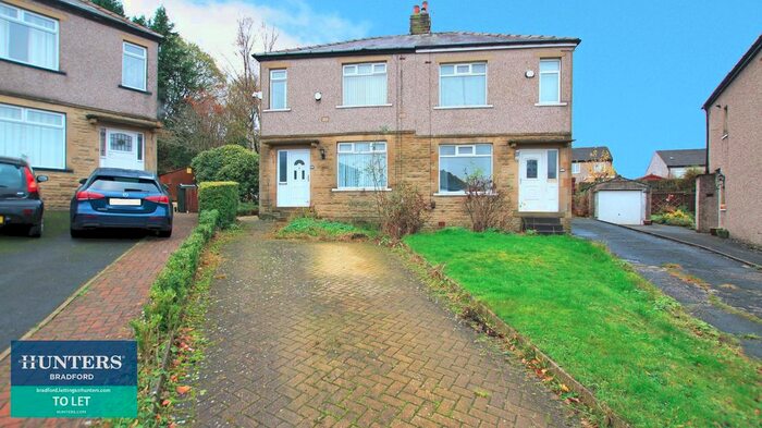 3 Bedroom Property To Rent In Yarwood Grove, Great Horton, Bradford, BD7