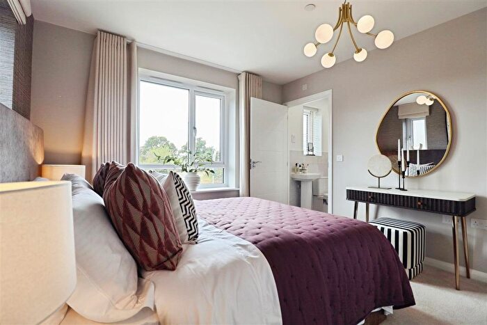 3 Bedroom Detached House For Sale In Kings Drive, Cardiff, CF3