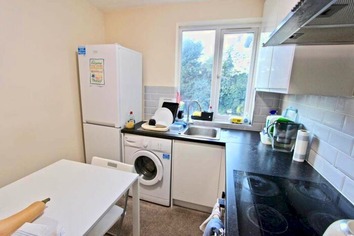 1 Bedroom Flat To Rent In Waterfall Road, London, N11