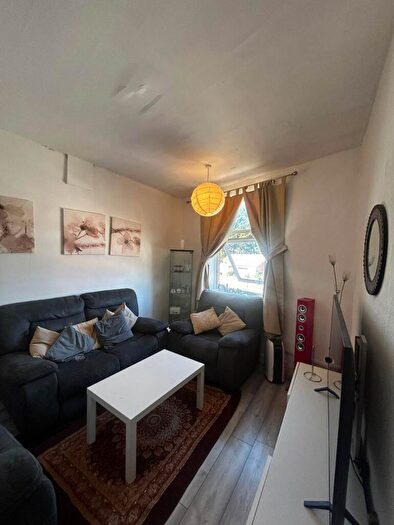 2 Bedroom Flat To Rent In Burton Road, West Didsbury, M20
