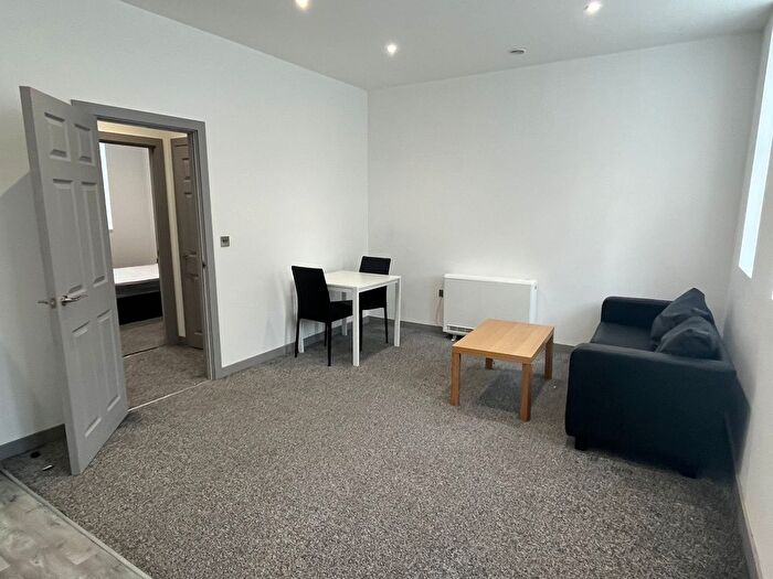 2 Bedroom Flat To Rent In West Street, Rotherham, S63