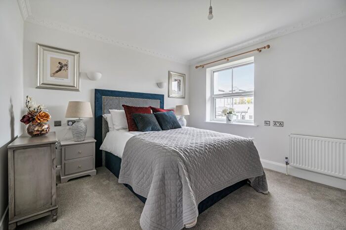 1 Bedroom Flat To Rent In Malvern, Thamesfield Village, Henley-On-Thames, RG9