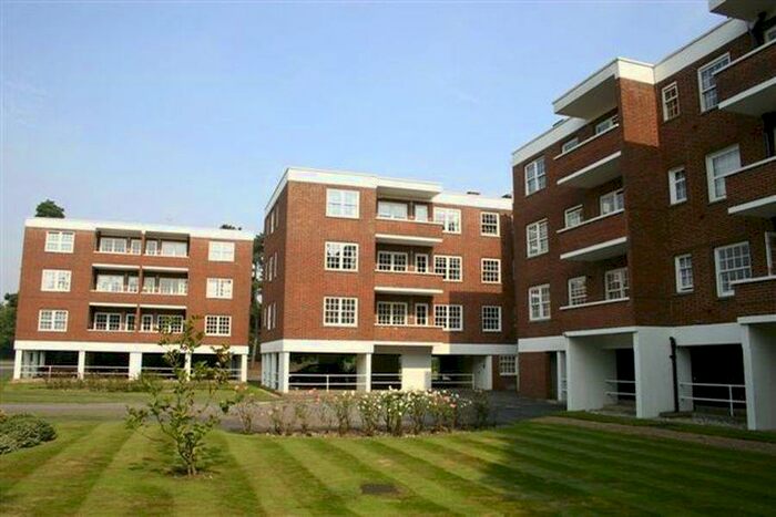 2 Bedroom Apartment To Rent In Bulstrode Court, Gerrards Cross, SL9