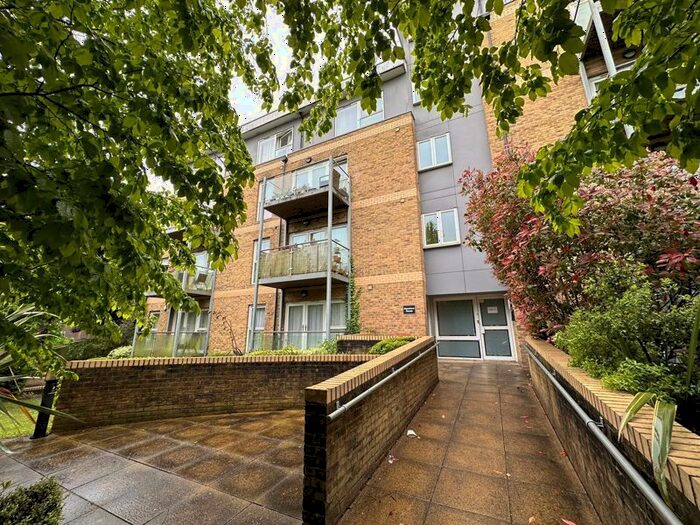 1 Bedroom Property To Rent In High Street, Edgware, HA8