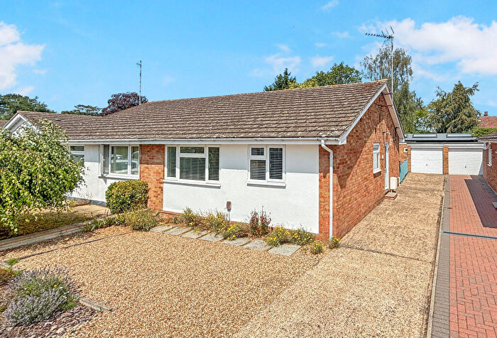 2 Bedroom Semi-Detached Bungalow For Sale In Craven Close, Cambridge, CB2