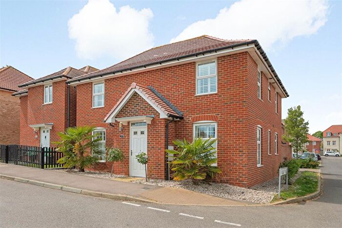 4 Bedroom Property To Rent In Hobnail Path, Aylesham, Canterbury, CT3