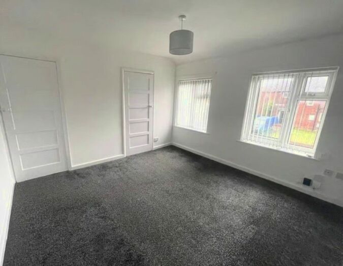 1 Bedroom Flat To Rent In Forber Grove, Tyersal, Bradford, BD4