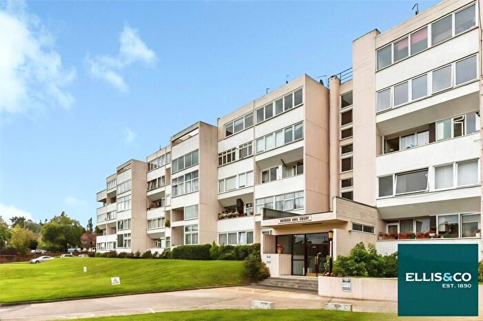 3 Bedroom Apartment For Sale In Hendon Hall Court, Parson Street, Hendon, NW4
