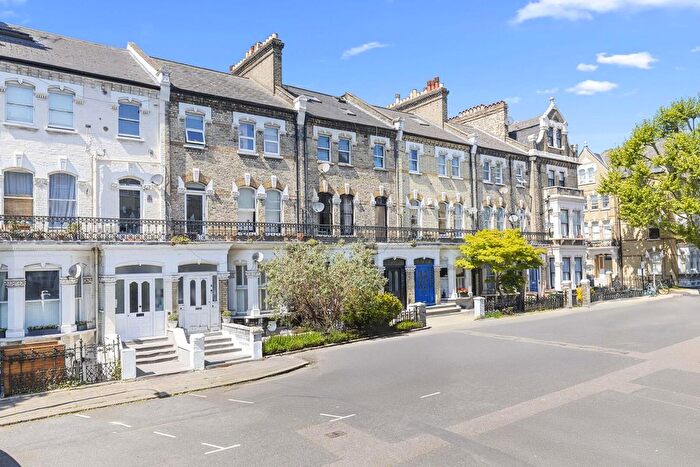 1 Bedroom Flat For Sale In Glazbury Road, London, W14