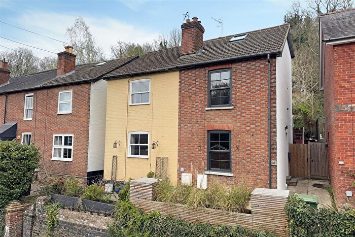 3 Bedroom Property For Sale In Brighton Road, Godalming, GU7