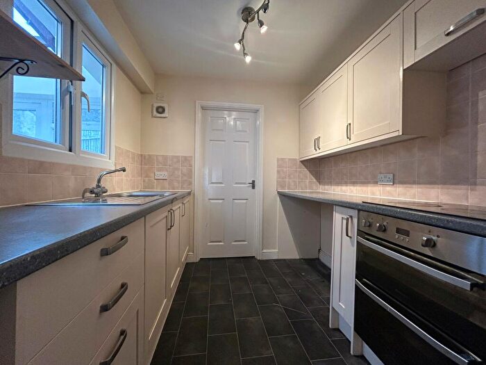 3 Bedroom Terraced House To Rent In Town Centre, SN1