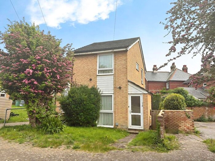2 Bedroom End Terrace House For Sale In Osborne Road, East Cowes, Isle Of Wight, PO32