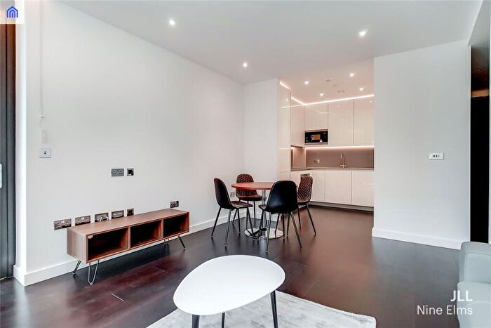 1 Bedroom Apartment To Rent In Ponton Road The Residence, SW11