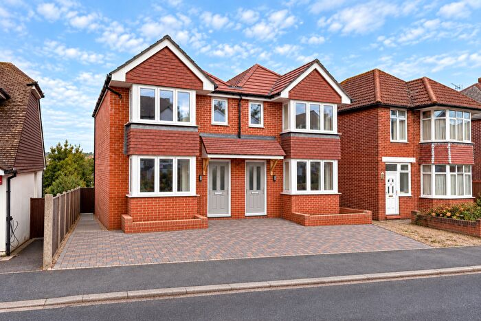 4 Bedroom Semi-Detached House For Sale In Ash Tree Road, Bitterne, Southampton, SO18