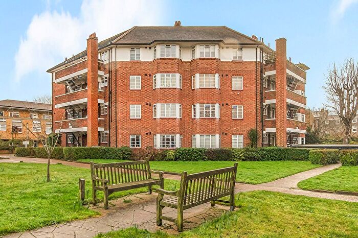 2 Bedroom Flat For Sale In St. Leonards Court, St. Leonards Road, SW14